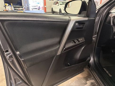 Used 2017 Toyota RAV4 LE w/ All Weather Liner Package FWD image 22