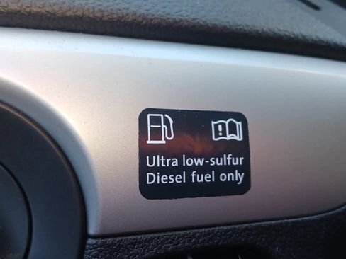 Used 2011 Volkswagen Jetta TDI image 45