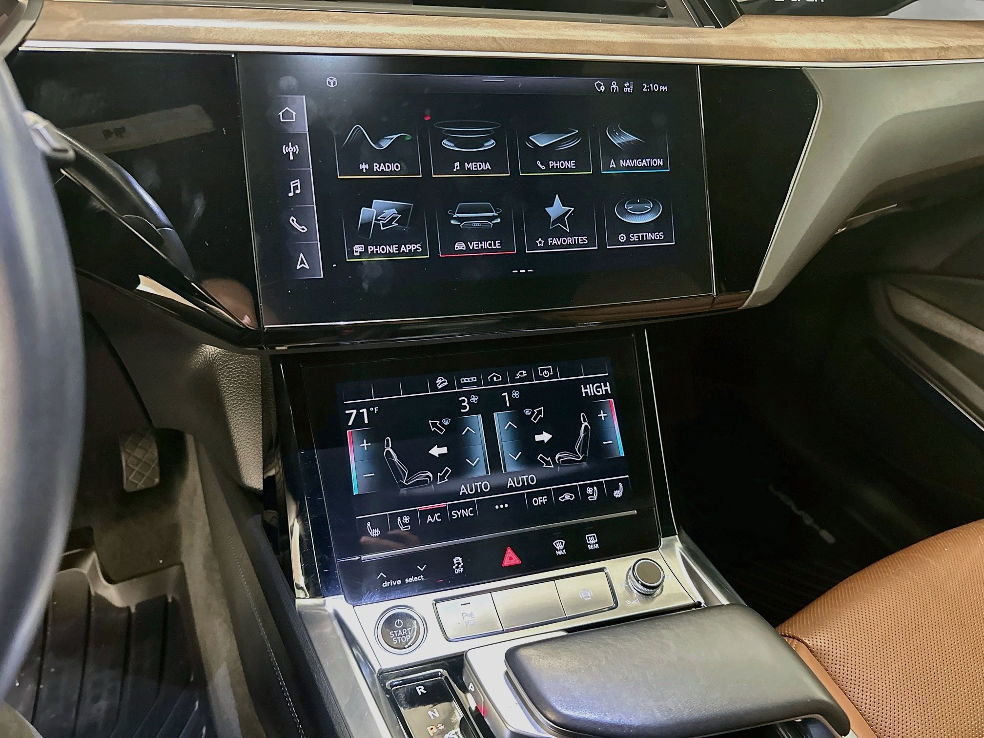 Used 2022 Audi e-tron Premium Plus AWD/4WD image 26