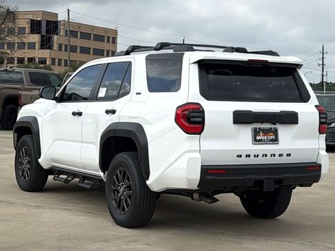 New 2026 Toyota 4Runner SR5 image 7