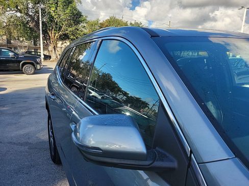 Used 2025 Buick Enclave Preferred w/ Power Package image 9