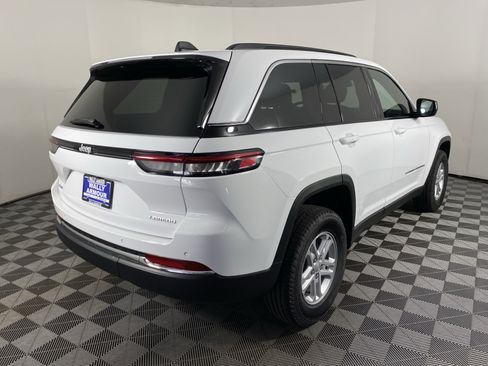 New 2025 Jeep Grand Cherokee Laredo w/ Luxury Tech Group I image 6