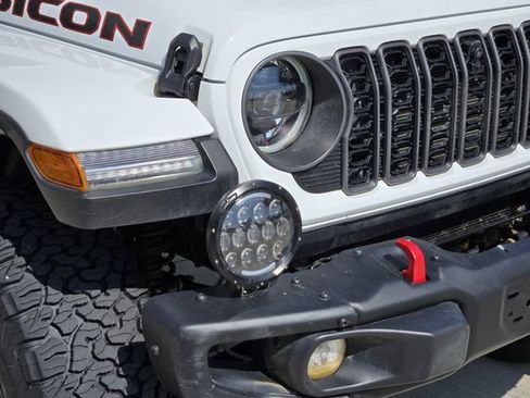 Certified 2026 Jeep Wrangler Unlimited Rubicon AWD/4WD image 9
