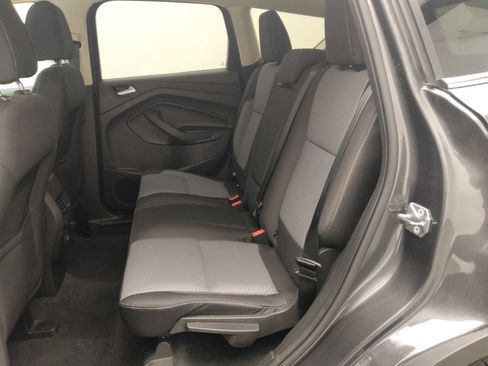 Used 2017 Ford Escape SE image 18