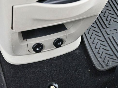 Used 2017 Dodge Grand Caravan SE FWD image 17