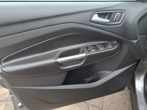 Used 2013 Ford Escape SE image 12