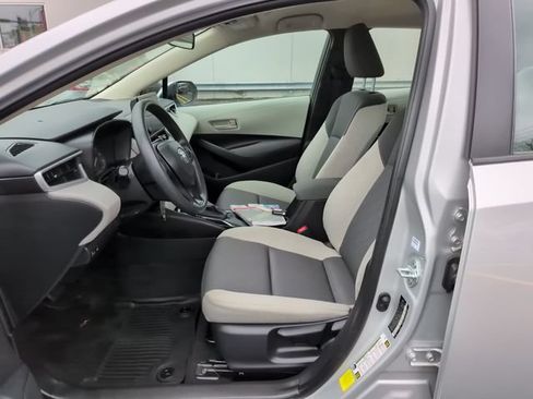 Used 2024 Toyota Corolla LE FWD image 12