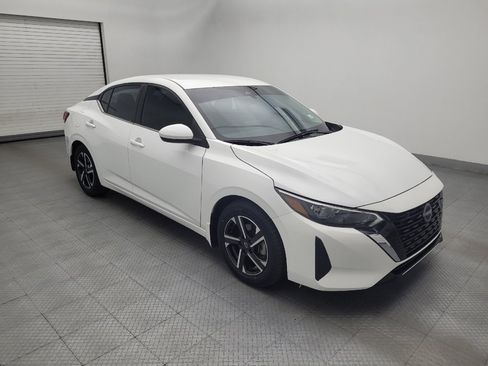 Used 2025 Nissan Sentra SV FWD image 11