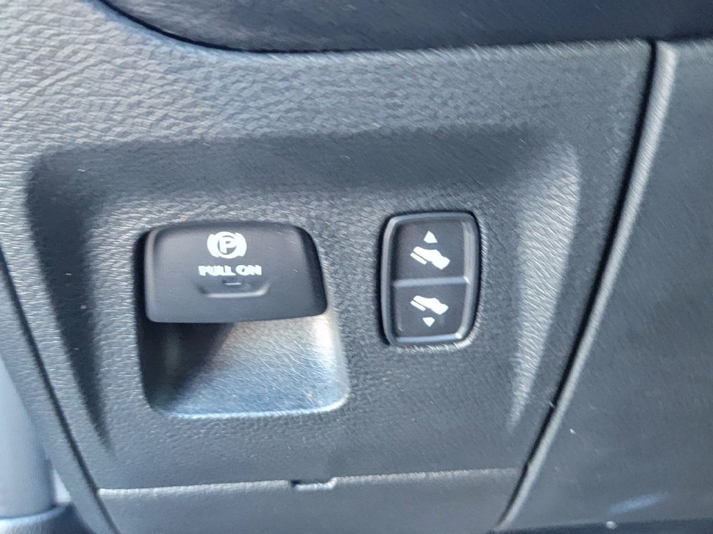 Used 2023 RAM 1500 Laramie AWD/4WD image 33