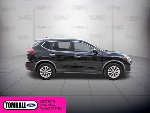 Used 2020 Nissan Rogue SV FWD image 8