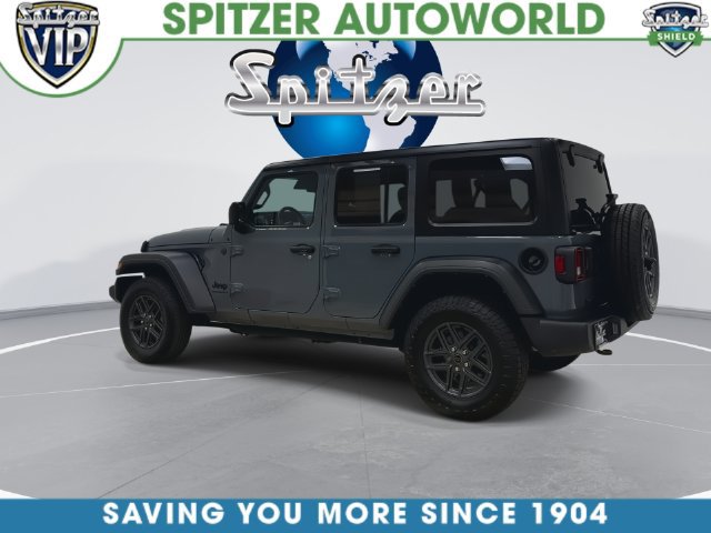 Used 2024 Jeep Wrangler Unlimited Sport AWD/4WD image 12