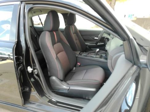 Used 2026 Nissan Sentra SR w/ Floor Mat Package FWD image 19