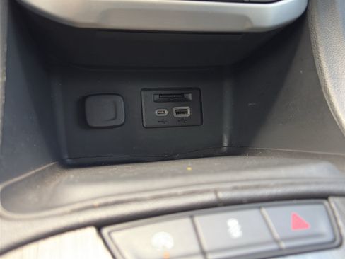 Used 2023 GMC Acadia SLT w/ Elevation Edition FWD image 26