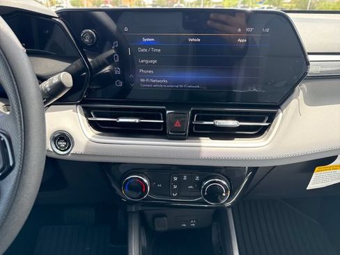 Used 2026 Chevrolet TrailBlazer LT w/ Midnight Edition FWD image 18