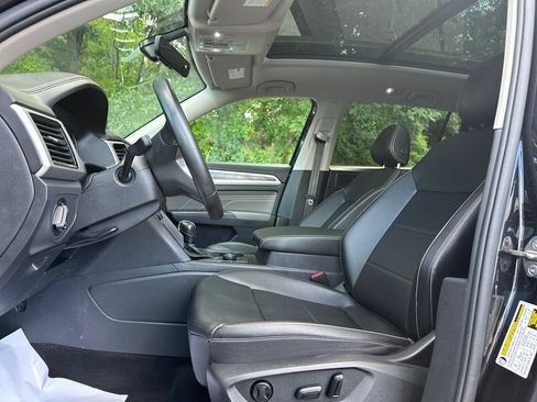 Certified 2023 Volkswagen Atlas SE w/ Panoramic Sunroof Package AWD/4WD image 7