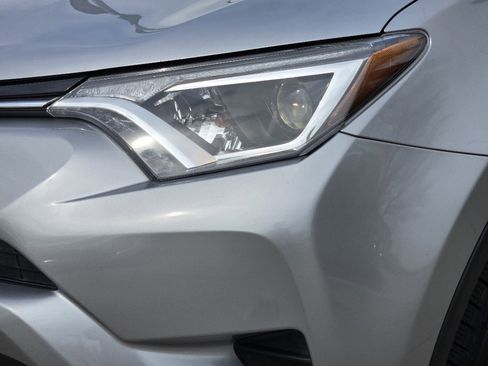 Used 2017 Toyota RAV4 LE image 15