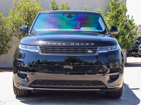 Used 2024 Land Rover Range Rover Sport Dynamic SE AWD/4WD image 2