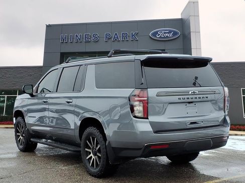 Used 2021 Chevrolet Suburban RST w/ Luxury Package image 5