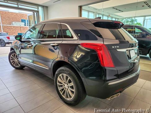 Used 2017 Cadillac XT5 Luxury FWD image 8