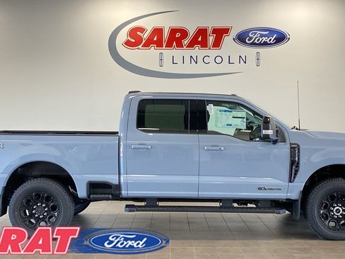 New 2026 Ford F250 Lariat w/ Black Appearance Package AWD/4WD image 1