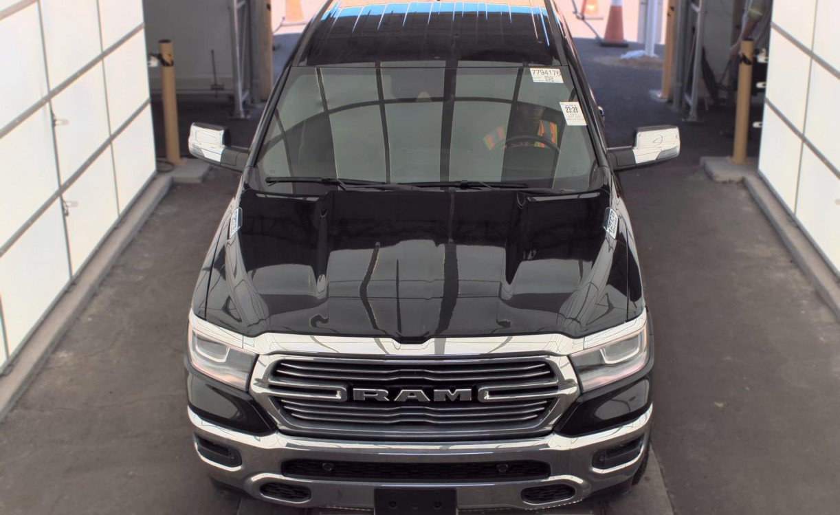 Used 2023 RAM 1500 Laramie AWD/4WD image 3