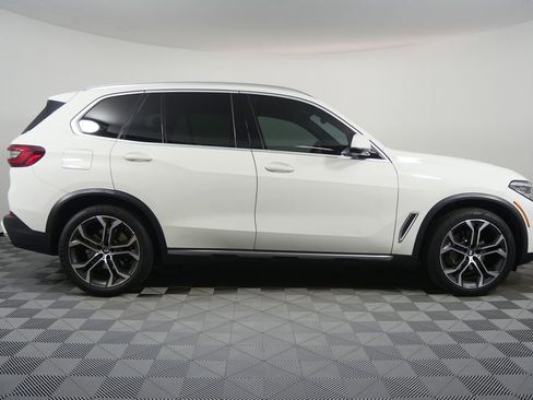 Used 2021 BMW X5 sDrive40i w/ Convenience Package image 2