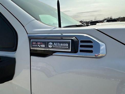 New 2026 GMC Sierra 2500 Pro w/ 1SA Pro Safety Plus Package image 4