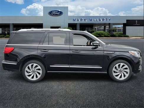 Used 2020 Lincoln Navigator Reserve w/ Equipment Group 208A Reserve image 6