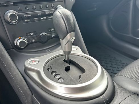 Used 2019 Nissan 370Z Touring image 27
