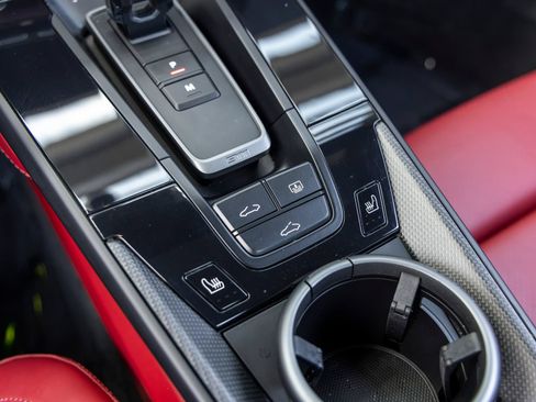Used 2022 Porsche 911 Carrera GTS RWD image 47