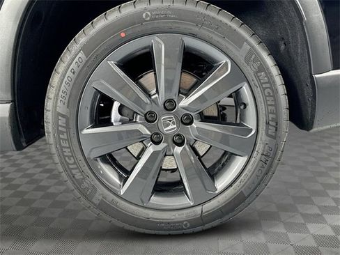 New 2025 Honda Pilot Sport image 11