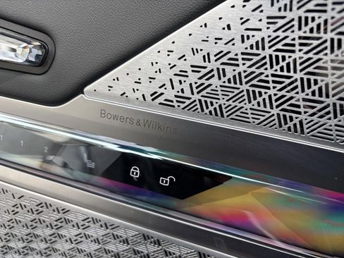 Used 2023 BMW 760i xDrive w/ Luxury Rear Seating Package image 34