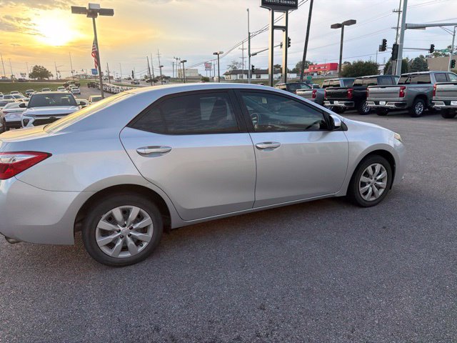 Used 2014 Toyota Corolla LE FWD image 15