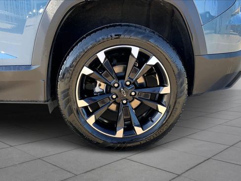 Certified 2025 Chevrolet Equinox RS image 11