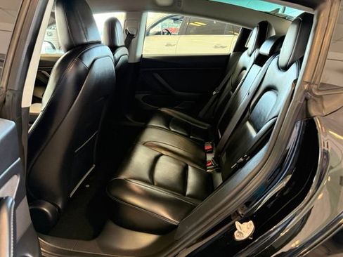 Used 2018 Tesla Model 3 Mid Range RWD image 19