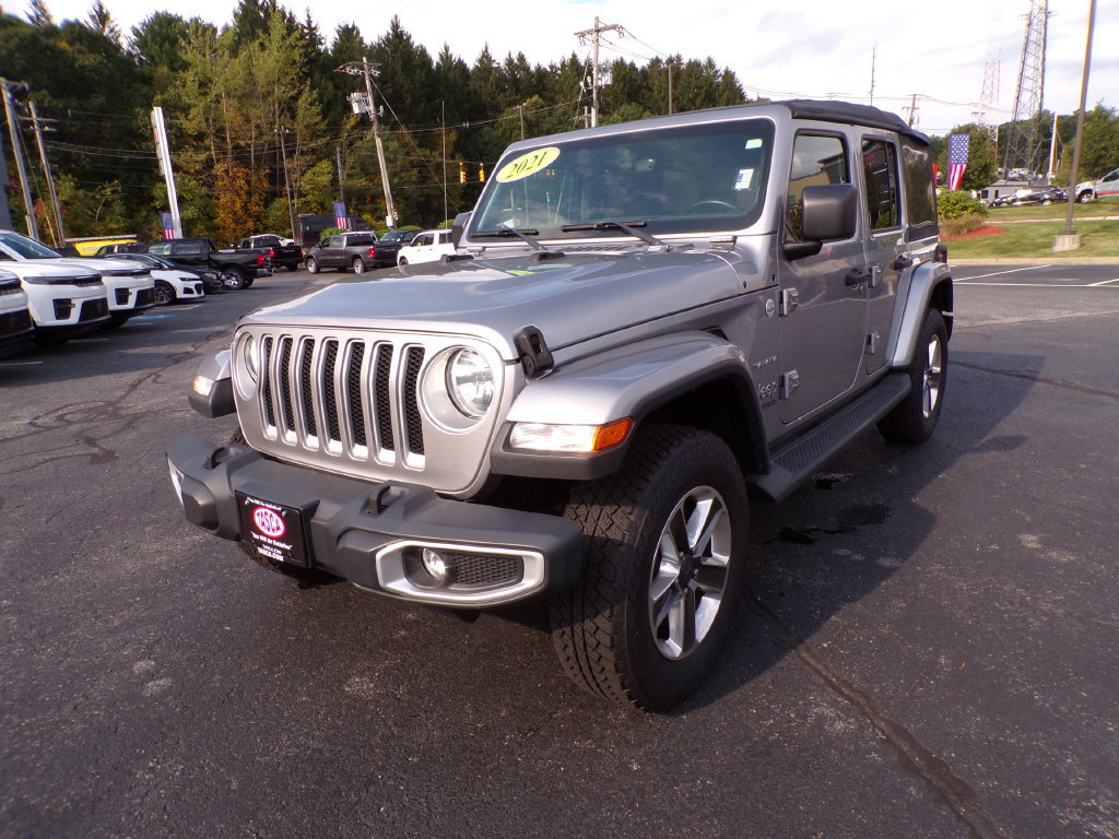 Used 2021 Jeep Wrangler Unlimited Sahara AWD/4WD image 2