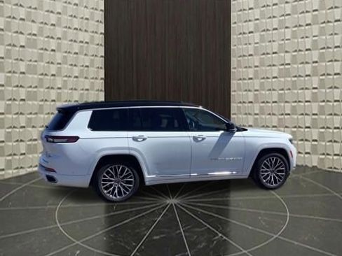 Certified 2025 Jeep Grand Cherokee L Summit AWD/4WD image 4