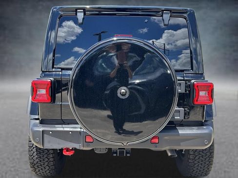 Used 2025 Jeep Wrangler Unlimited Rubicon AWD/4WD image 6