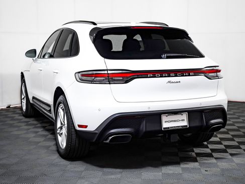 New 2026 Porsche Macan image 3
