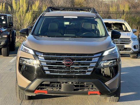 Certified 2025 Nissan Rogue SV w/ Rock Creek Premium Package image 7