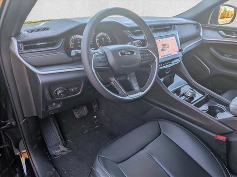 New 2026 Jeep Grand Cherokee Limited w/ Limited Altitude Package AWD/4WD image 3