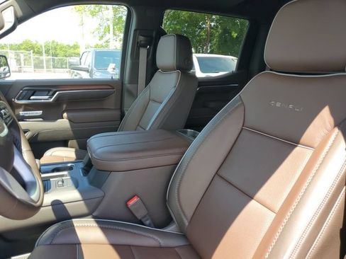 Used 2026 GMC Sierra 1500 Denali AWD/4WD image 5