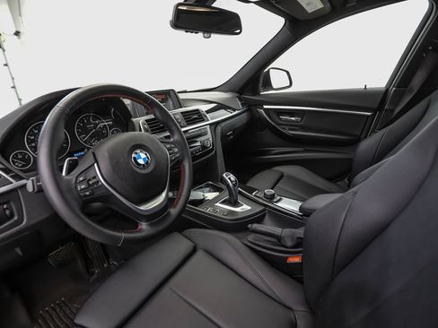 Used 2017 BMW 330i xDrive Sedan AWD/4WD image 10