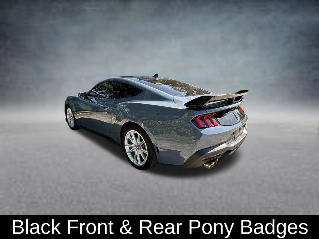 Used 2025 Ford Mustang Coupe RWD image 5