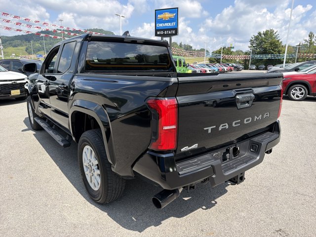 Used 2024 Toyota Tacoma SR5 AWD/4WD image 6