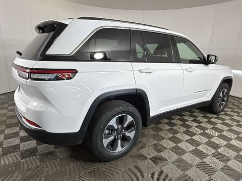 Used 2023 Jeep Grand Cherokee 4WD 4xe w/ Luxury Tech Group II image 3