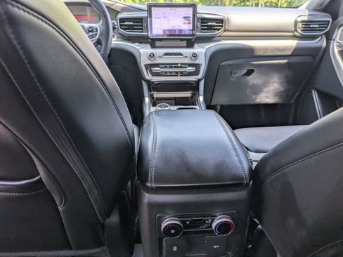 Used 2023 Ford Explorer XLT w/ Equipment Group 202A RWD image 27