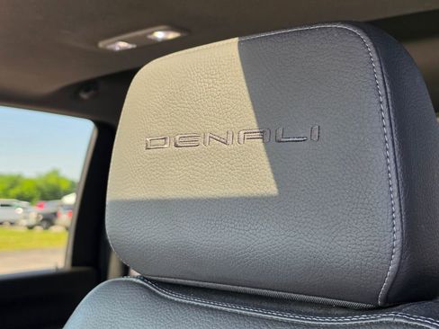 Used 2022 GMC Sierra 2500 Denali AWD/4WD image 27