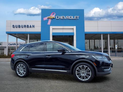 Used 2017 Lincoln MKX Reserve w/ Luxury Package AWD/4WD image 4