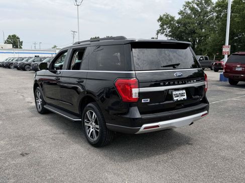 Used 2022 Ford Expedition XLT AWD/4WD image 4